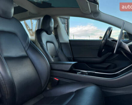 Тесла Модель 3 2018 в Коломые на Automoto.ua Черный Тесла Модель 3, объемом двигателя 0 л и пробегом 121 тыс. км за 15700 $, фото 18 на Automoto.ua