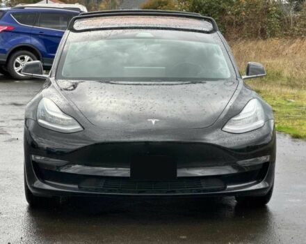 Черный Тесла Модель 3, объемом двигателя 0 л и пробегом 31 тыс. км за 12400 $, фото 1 на Automoto.ua