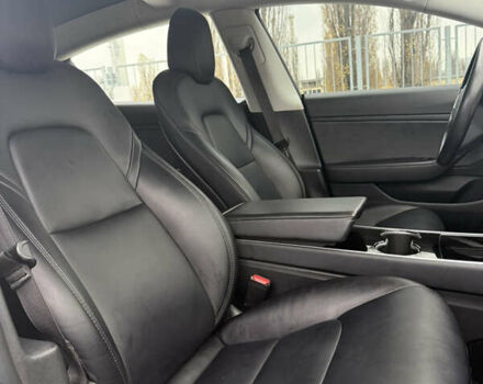 Черный Тесла Модель 3, объемом двигателя 0 л и пробегом 130 тыс. км за 15100 $, фото 21 на Automoto.ua