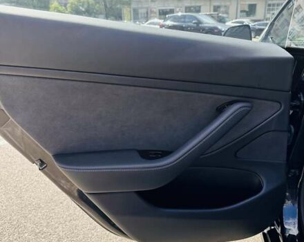 Чорний Тесла Модель 3, об'ємом двигуна 0 л та пробігом 65 тис. км за 18500 $, фото 30 на Automoto.ua