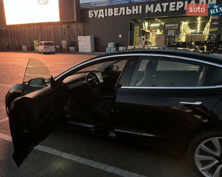 Чорний Тесла Модель 3, об'ємом двигуна 0 л та пробігом 125 тис. км за 28000 $, фото 54 на Automoto.ua