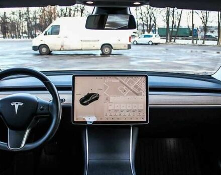Тесла Модель 3 2018 в Рахове на Automoto.ua Черный Тесла Модель 3, объемом двигателя 0 л и пробегом 93 тыс. км за 14500 $, фото 10 на Automoto.ua