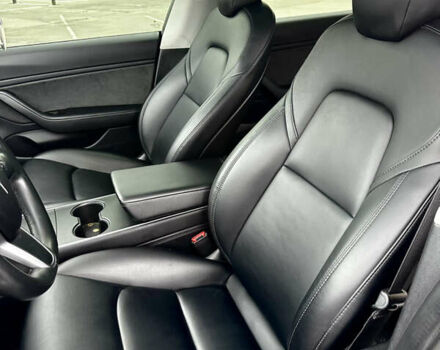 Тесла Модель 3 2018 у Харкові на Automoto.ua Чорний Тесла Модель 3, об'ємом двигуна 0 л та пробігом 107 тис. км за 24500 $, фото 20 на Automoto.ua