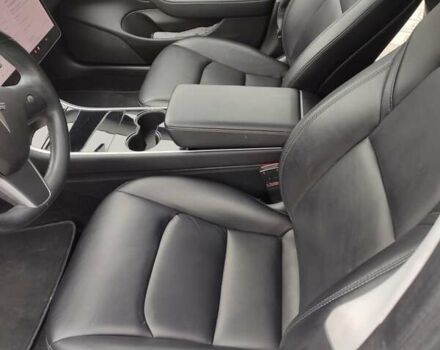 Чорний Тесла Модель 3, об'ємом двигуна 0 л та пробігом 58 тис. км за 15900 $, фото 25 на Automoto.ua