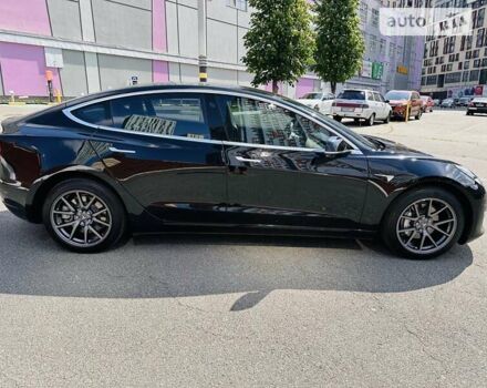 Чорний Тесла Модель 3, об'ємом двигуна 0 л та пробігом 65 тис. км за 18500 $, фото 4 на Automoto.ua
