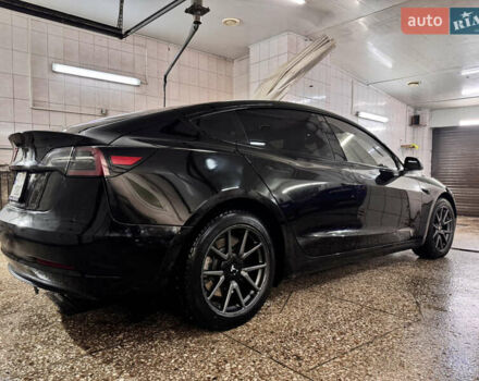 Черный Тесла Модель 3, объемом двигателя 0 л и пробегом 115 тыс. км за 16999 $, фото 2 на Automoto.ua