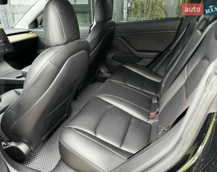 Черный Тесла Модель 3, объемом двигателя 0 л и пробегом 100 тыс. км за 19500 $, фото 1 на Automoto.ua