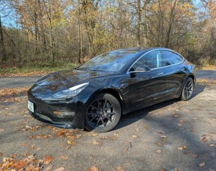 Черный Тесла Модель 3, объемом двигателя 0 л и пробегом 130 тыс. км за 17500 $, фото 2 на Automoto.ua