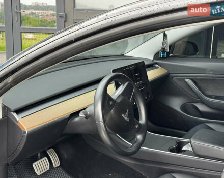 Черный Тесла Модель 3, объемом двигателя 0 л и пробегом 100 тыс. км за 19500 $, фото 6 на Automoto.ua