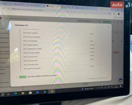 Черный Тесла Модель 3, объемом двигателя 0 л и пробегом 193 тыс. км за 16500 $, фото 37 на Automoto.ua