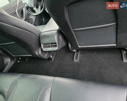 Чорний Тесла Модель 3, об'ємом двигуна 0 л та пробігом 130 тис. км за 12700 $, фото 19 на Automoto.ua