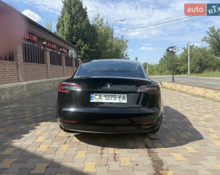 Черный Тесла Модель 3, объемом двигателя 0 л и пробегом 66 тыс. км за 15500 $, фото 4 на Automoto.ua