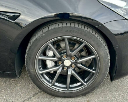 Тесла Модель 3 2018 у Харкові на Automoto.ua Чорний Тесла Модель 3, об'ємом двигуна 0 л та пробігом 107 тис. км за 24500 $, фото 21 на Automoto.ua