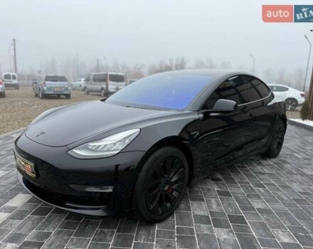 Черный Тесла Модель 3, объемом двигателя 0 л и пробегом 73 тыс. км за 17999 $, фото 4 на Automoto.ua