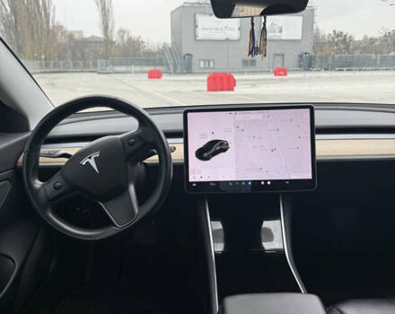 Черный Тесла Модель 3, объемом двигателя 0 л и пробегом 130 тыс. км за 15100 $, фото 28 на Automoto.ua