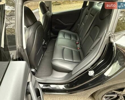 Черный Тесла Модель 3, объемом двигателя 0 л и пробегом 102 тыс. км за 18900 $, фото 58 на Automoto.ua