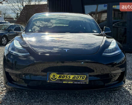 Тесла Модель 3 2018 в Коломые на Automoto.ua Черный Тесла Модель 3, объемом двигателя 0 л и пробегом 121 тыс. км за 15700 $, фото 2 на Automoto.ua