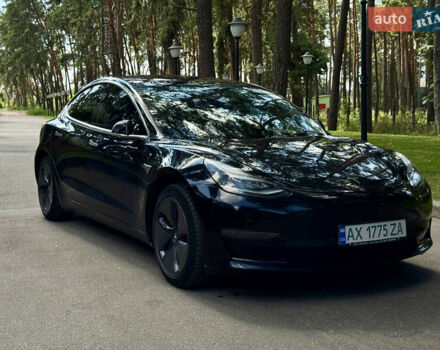 Чорний Тесла Модель 3, об'ємом двигуна 0 л та пробігом 62 тис. км за 17500 $, фото 1 на Automoto.ua