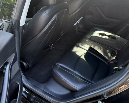 Черный Тесла Модель 3, объемом двигателя 0 л и пробегом 126 тыс. км за 17999 $, фото 7 на Automoto.ua