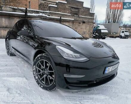 Чорний Тесла Модель 3, об'ємом двигуна 0 л та пробігом 95 тис. км за 17800 $, фото 7 на Automoto.ua