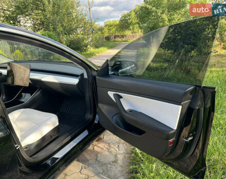 Чорний Тесла Модель 3, об'ємом двигуна 0 л та пробігом 103 тис. км за 16500 $, фото 98 на Automoto.ua