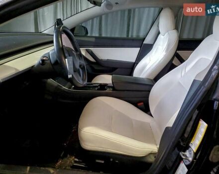 Черный Тесла Модель 3, объемом двигателя 0 л и пробегом 75 тыс. км за 5400 $, фото 6 на Automoto.ua