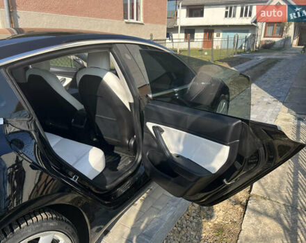 Чорний Тесла Модель 3, об'ємом двигуна 0 л та пробігом 103 тис. км за 16500 $, фото 88 на Automoto.ua