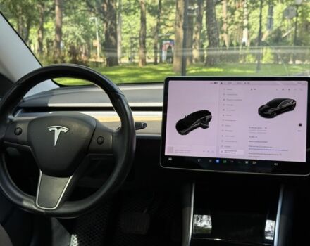 Чорний Тесла Модель 3, об'ємом двигуна 0 л та пробігом 65 тис. км за 16500 $, фото 4 на Automoto.ua