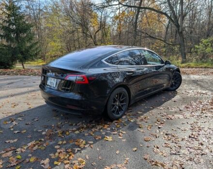 Черный Тесла Модель 3, объемом двигателя 0 л и пробегом 130 тыс. км за 17500 $, фото 4 на Automoto.ua