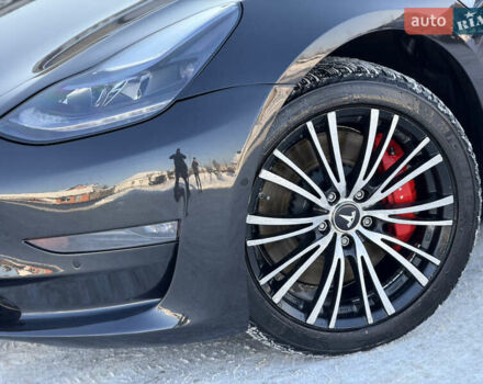 Чорний Тесла Модель 3, об'ємом двигуна 0 л та пробігом 119 тис. км за 17300 $, фото 2 на Automoto.ua