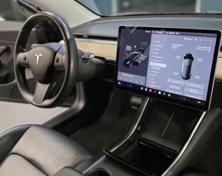 Чорний Тесла Модель 3, об'ємом двигуна 0 л та пробігом 140 тис. км за 14700 $, фото 8 на Automoto.ua