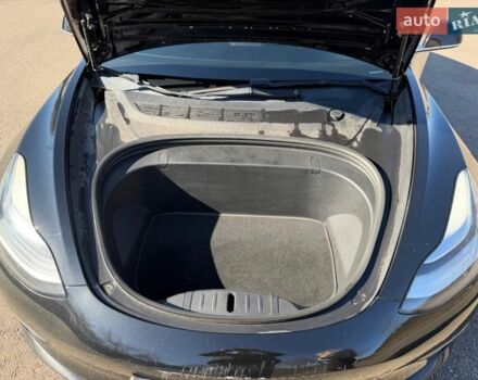 Чорний Тесла Модель 3, об'ємом двигуна 0 л та пробігом 211 тис. км за 14500 $, фото 19 на Automoto.ua