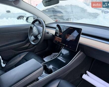 Черный Тесла Модель 3, объемом двигателя 0 л и пробегом 159 тыс. км за 11900 $, фото 20 на Automoto.ua