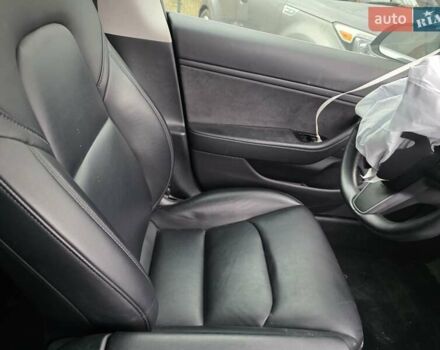 Чорний Тесла Модель 3, об'ємом двигуна 0 л та пробігом 130 тис. км за 12700 $, фото 13 на Automoto.ua