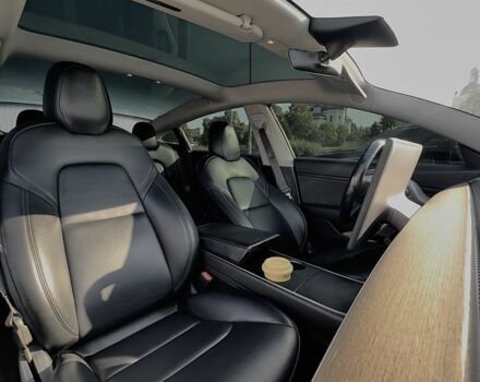 Черный Тесла Модель 3, объемом двигателя 0 л и пробегом 168 тыс. км за 16137 $, фото 5 на Automoto.ua