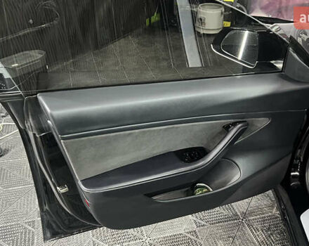 Черный Тесла Модель 3, объемом двигателя 0 л и пробегом 147 тыс. км за 17500 $, фото 5 на Automoto.ua