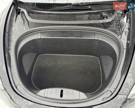 Чорний Тесла Модель 3, об'ємом двигуна 0 л та пробігом 211 тис. км за 14500 $, фото 4 на Automoto.ua