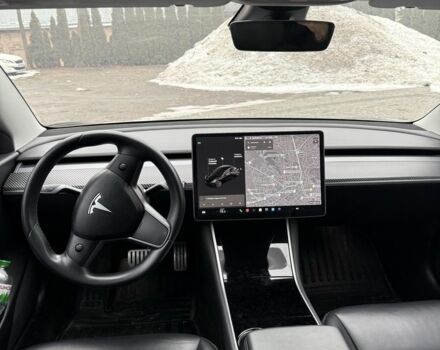 Чорний Тесла Модель 3, об'ємом двигуна 0 л та пробігом 92 тис. км за 18499 $, фото 9 на Automoto.ua