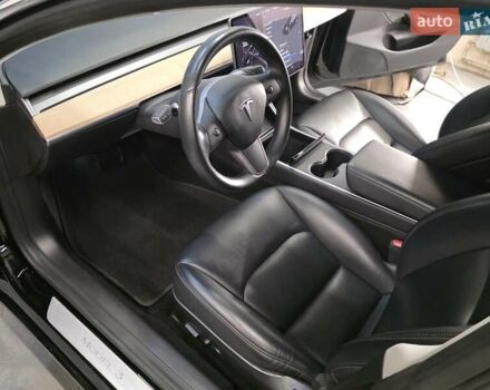 Чорний Тесла Модель 3, об'ємом двигуна 0 л та пробігом 140 тис. км за 14800 $, фото 4 на Automoto.ua
