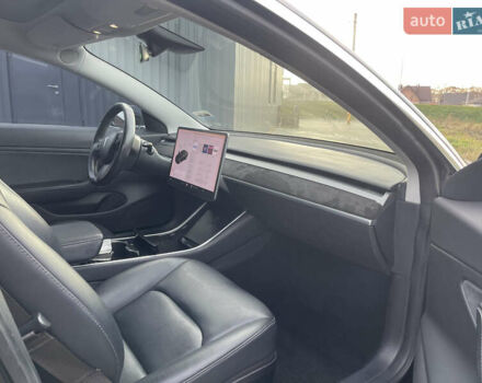 Чорний Тесла Модель 3, об'ємом двигуна 0 л та пробігом 156 тис. км за 14500 $, фото 13 на Automoto.ua