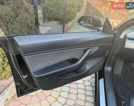 Чорний Тесла Модель 3, об'ємом двигуна 0 л та пробігом 128 тис. км за 14700 $, фото 11 на Automoto.ua