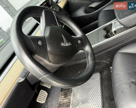 Черный Тесла Модель 3, объемом двигателя 0 л и пробегом 100 тыс. км за 19500 $, фото 2 на Automoto.ua