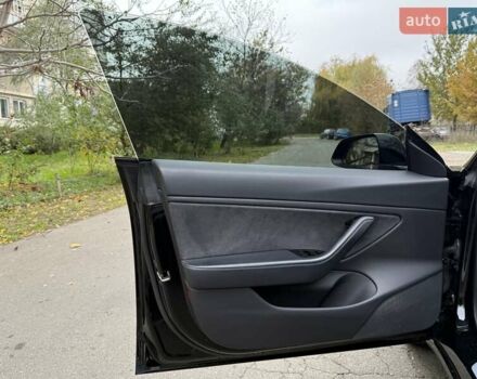 Черный Тесла Модель 3, объемом двигателя 0 л и пробегом 102 тыс. км за 18900 $, фото 47 на Automoto.ua