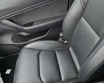 Чорний Тесла Модель 3, об'ємом двигуна 0 л та пробігом 130 тис. км за 12700 $, фото 3 на Automoto.ua