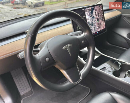 Черный Тесла Модель 3, объемом двигателя 0 л и пробегом 126 тыс. км за 17777 $, фото 8 на Automoto.ua