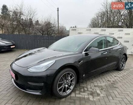 Черный Тесла Модель 3, объемом двигателя 0 л и пробегом 170 тыс. км за 12400 $, фото 1 на Automoto.ua