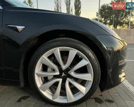 Чорний Тесла Модель 3, об'ємом двигуна 0 л та пробігом 125 тис. км за 28000 $, фото 19 на Automoto.ua