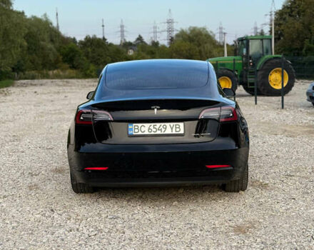 Черный Тесла Модель 3, объемом двигателя 0 л и пробегом 128 тыс. км за 16000 $, фото 4 на Automoto.ua