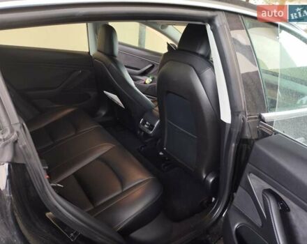 Черный Тесла Модель 3, объемом двигателя 0 л и пробегом 53 тыс. км за 17800 $, фото 9 на Automoto.ua