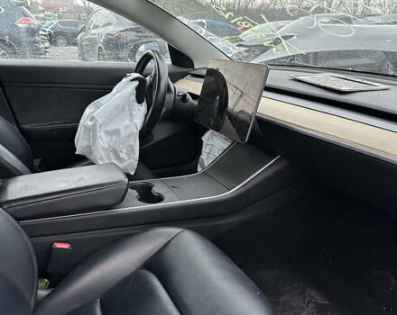 Черный Тесла Модель 3, объемом двигателя 0 л и пробегом 141 тыс. км за 9500 $, фото 10 на Automoto.ua